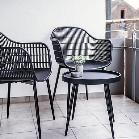 Ferienwohnung Ella - Direkt Am Bodensee Friedrichshafen Exterior foto